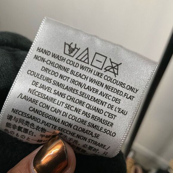 Fear of God Essentials Sweat Shorts - Picture 9 of 9